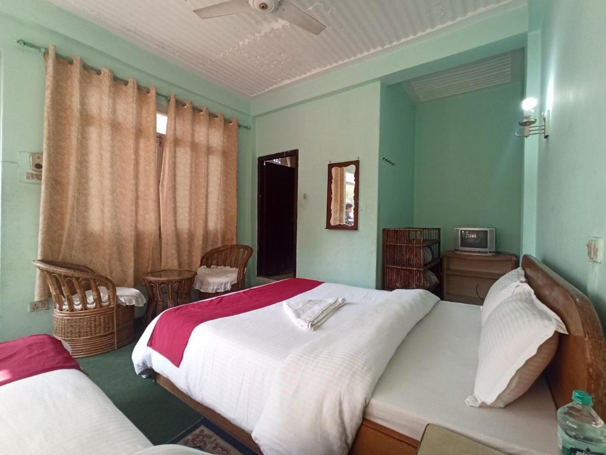 Pushpa Guest House Pokhara Exterior foto