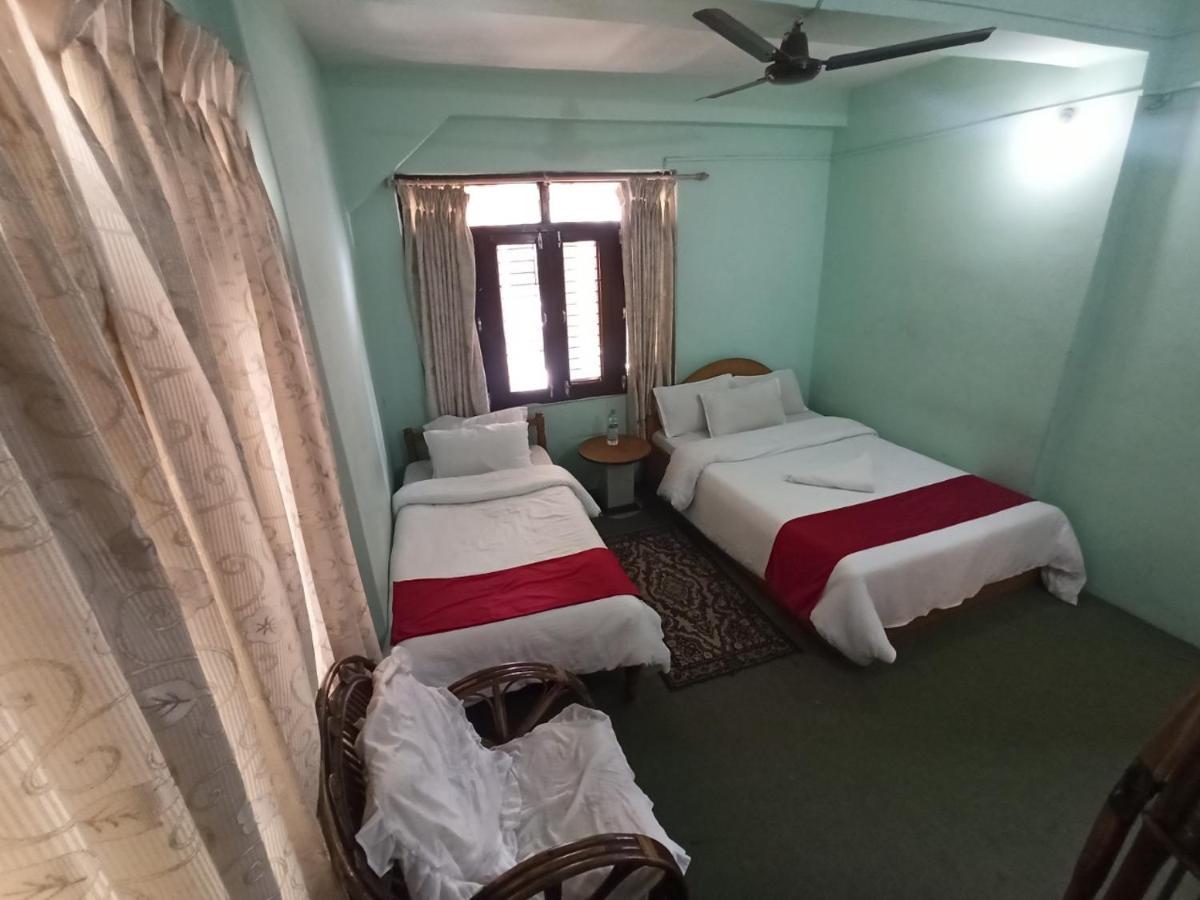 Pushpa Guest House Pokhara Exterior foto