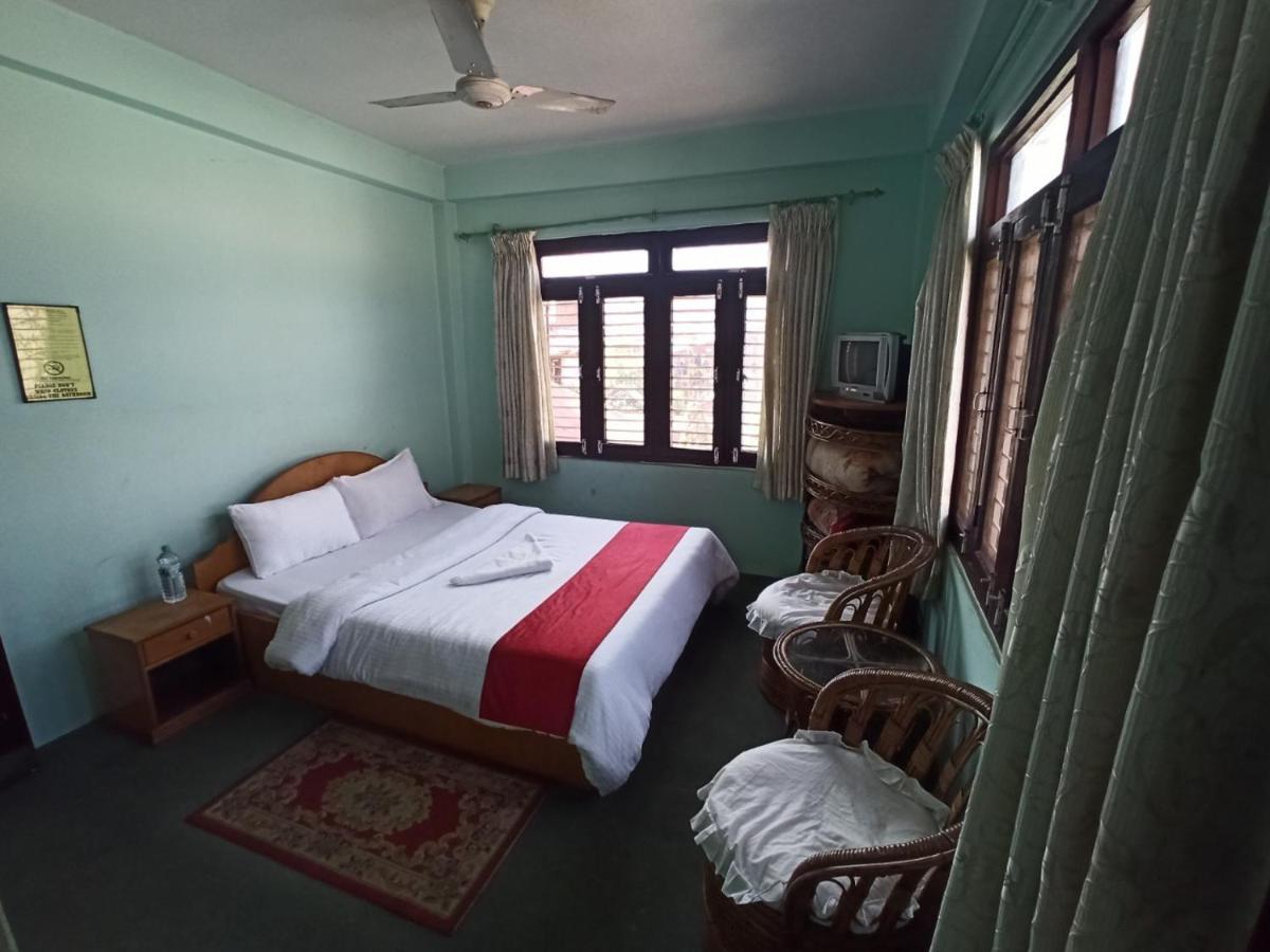 Pushpa Guest House Pokhara Exterior foto