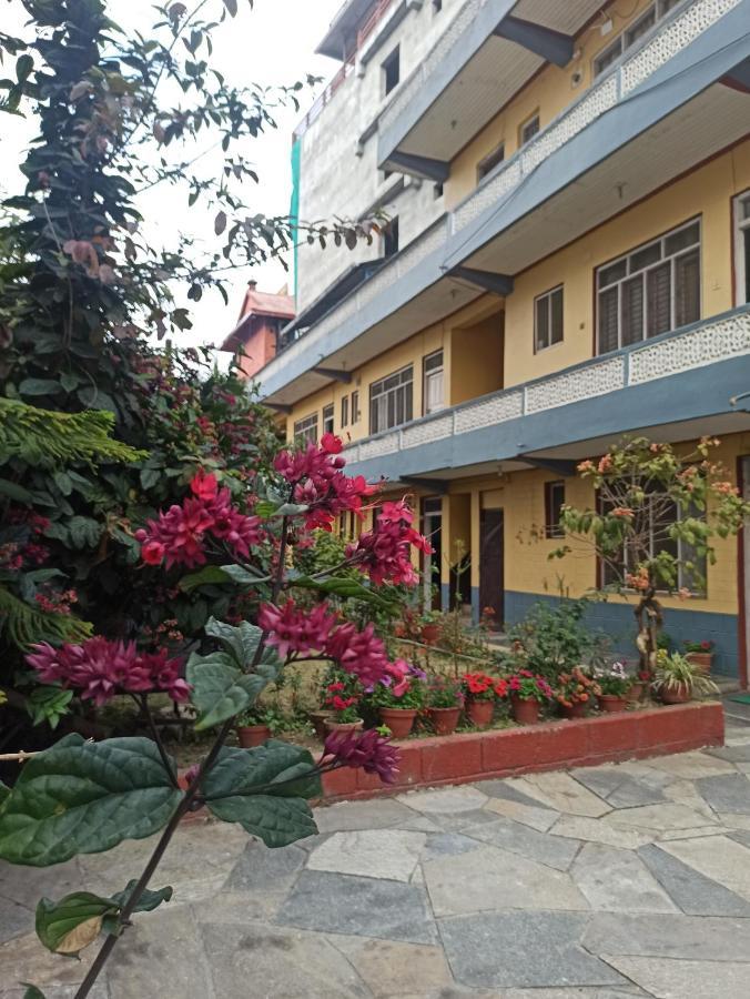Pushpa Guest House Pokhara Exterior foto